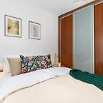 Apartament Elektoralna 12a - Colorful With Balcony By Renters Warszawa