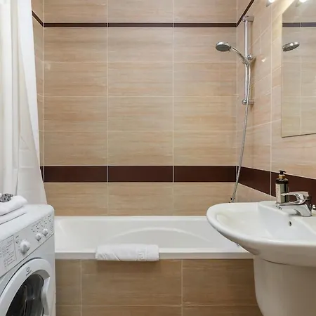 Elektoralna 12a - Colorful With Balcony By Renters