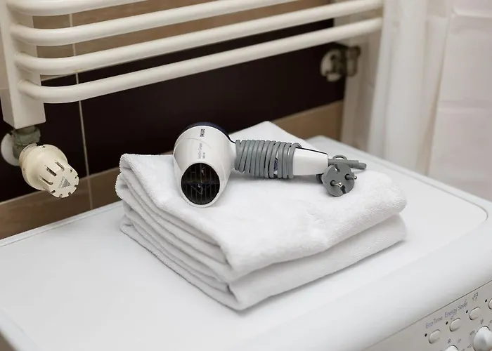 Elektoralna 12a - Colorful With Balcony By Renters