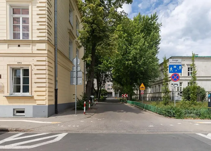 Elektoralna 12a - Colorful With Balcony By Renters * وارسو