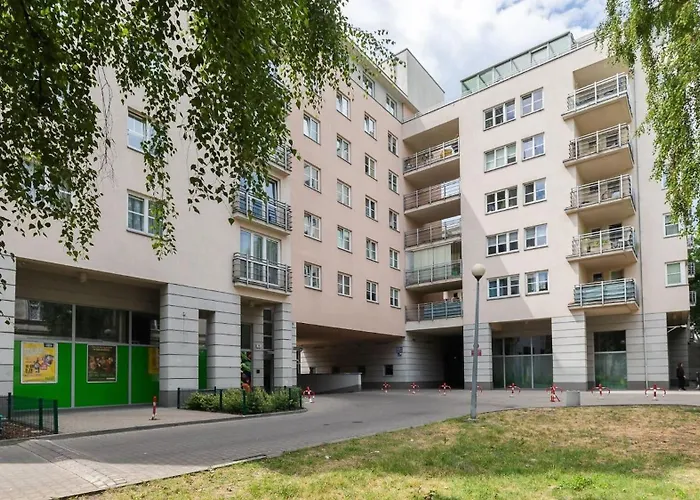 Elektoralna 12a - Colorful With Balcony By Renters *