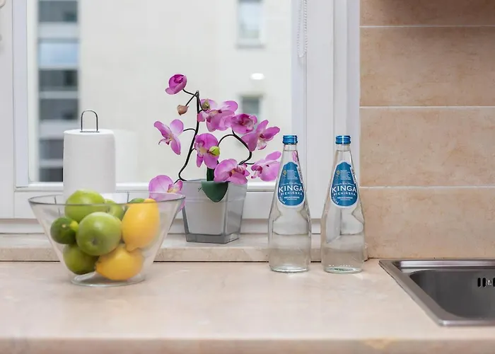 Elektoralna 12a - Colorful With Balcony By Renters *