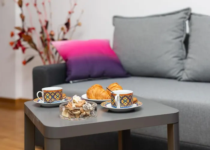 Elektoralna 12a - Colorful With Balcony By Renters * وارسو