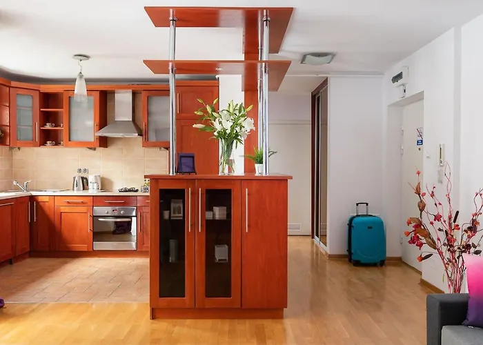 Elektoralna 12a - Colorful With Balcony By Renters Apartman Varsó