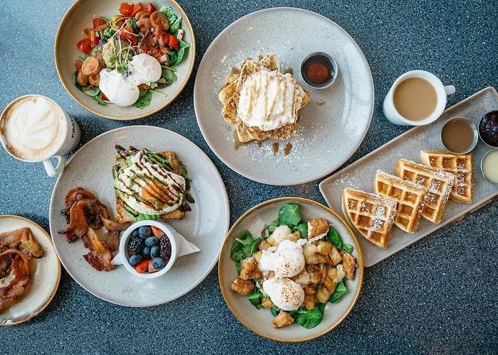 Elektoralna 12a - Colorful With Balcony By Renters * وارسو